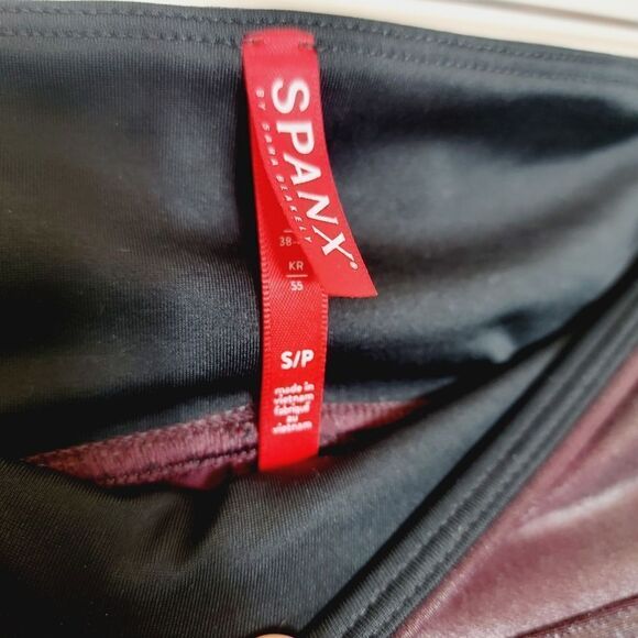 Spanx Faux Leather Textured Control Burgundy Leggings Color Wine Size Small - Picture 6 of 11